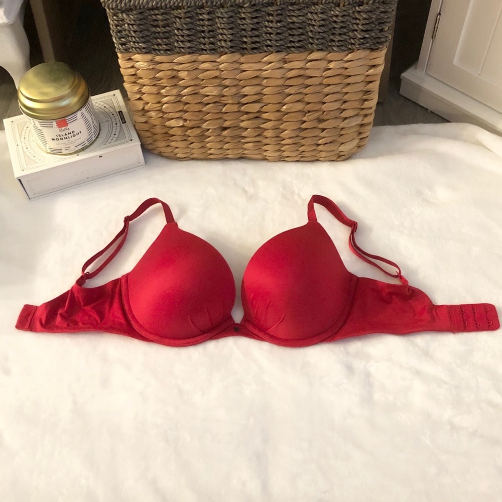 Victoria’s Secret Fabulous Push Up Bra